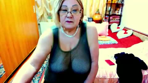 ellyhot53 online show from February 4, 4:44 pm