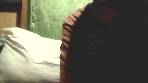 ellyxxx2012 online show from July 26, 10:46 am