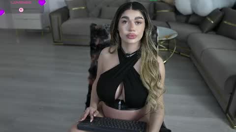 Elly online show from January 9, 2:44 pm