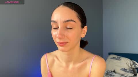 Im online Fri Sun Mon Tue Thu Fri Sat3 from 1000 online show from March 7, 6:35 am