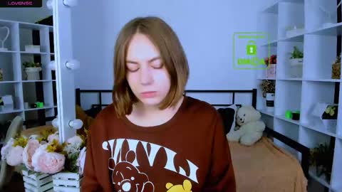 elma_lily online show from November 17, 7:00 am