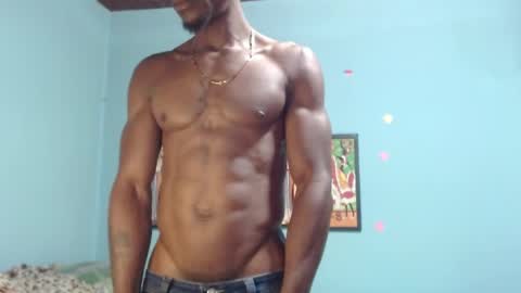 elmiltonnjakee online show from April 28, 1:25 am