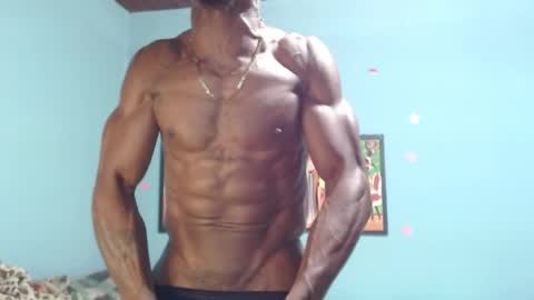 elmiltonnjakee online show from April 23, 2:52 am