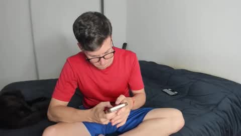 elnenedearg online show from December 15, 1:01 am