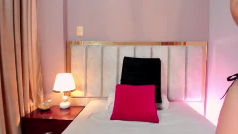 EloiseQuinn online show from December 19, 2:45 pm