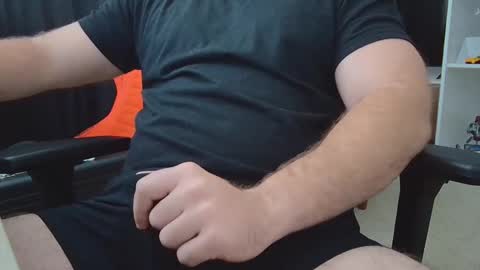 Snapshot of eltanke2206 chatting on October 22, 5:03 pm alexgarg online show from October 22, 5:03 pm