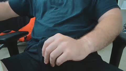 Snapshot of eltanke2206 chatting on September 10, 1:45 pm alexgarg online show from September 10, 1:45 pm