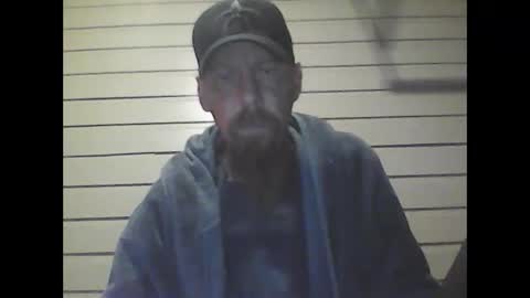 Snapshot of elwooood7 chatting on December 7, 1:46 pm elwooood7 online show from December 7, 1:46 pm