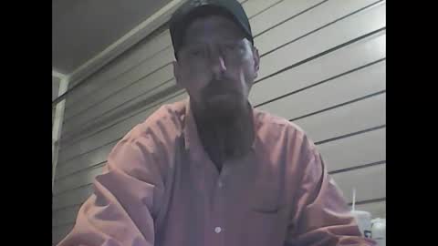 Snapshot of elwooood7 chatting on December 23, 4:39 pm elwooood7 online show from December 23, 4:39 pm