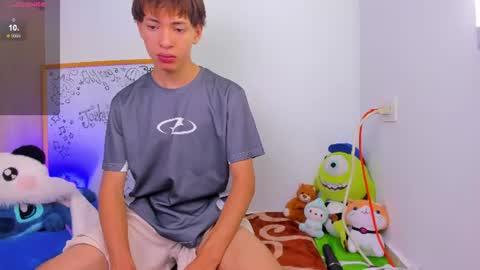  E  L  Y   K  I  N  G   online show from July 8, 7:28 pm