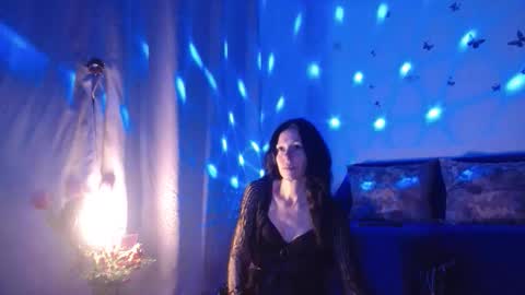 Elisa online show from February 14, 8:22 pm