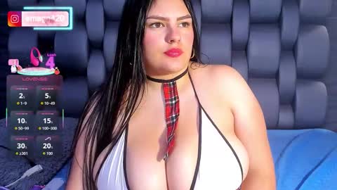 Snapshot of ema_grey1 chatting on September 30, 6:07 pm ema_grey1 online show from September 30, 6:07 pm