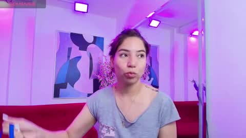 Ema louisx  online show from March 10, 12:38 pm