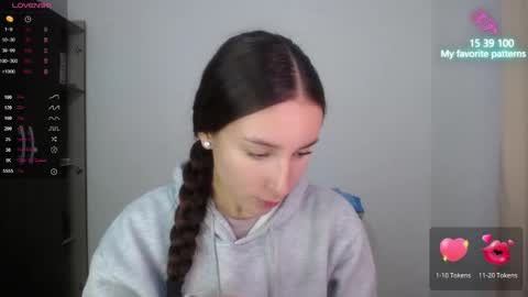  Emaa  online show from November 12, 9:39 pm