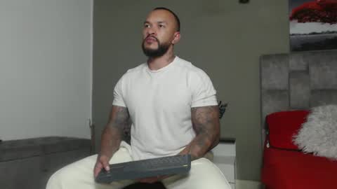 emanuelspencer online show from March 2, 5:08 am