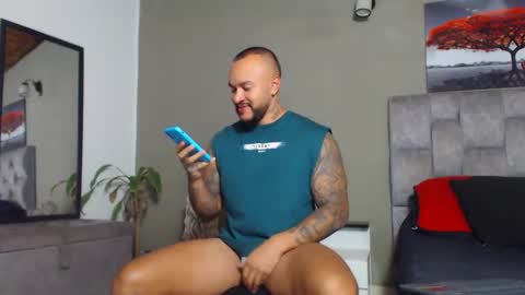 emanuelspencer online show from October 25, 1:44 pm