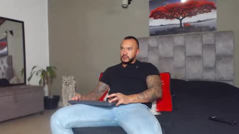 Snapshot of emanuelspencer chatting on October 20, 6:13 pm emanuelspencer online show from October 20, 6:13 pm