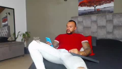 Snapshot of emanuelspencer chatting on October 21, 6:22 pm emanuelspencer online show from October 21, 6:22 pm