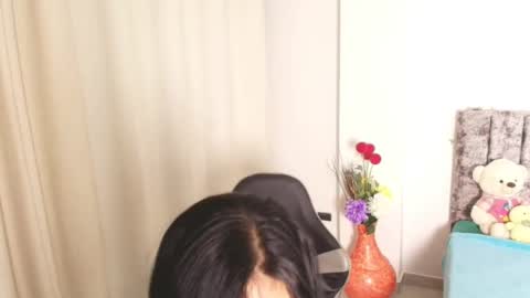 Emiily online show from January 17, 5:39 am