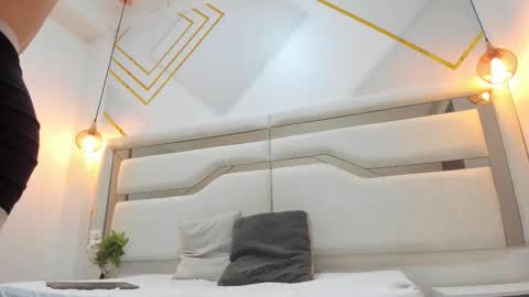 emiily_white_ online show from January 15, 7:44 pm