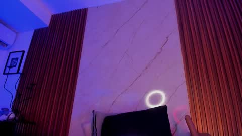   online show from November 20, 1:37 am