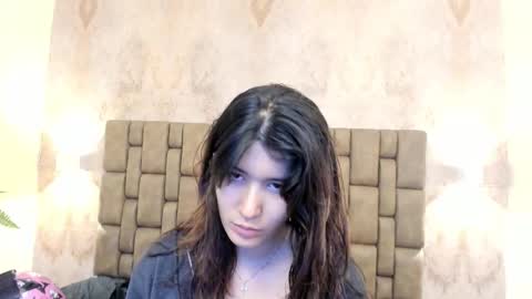    online show from September 30, 12:15 pm
