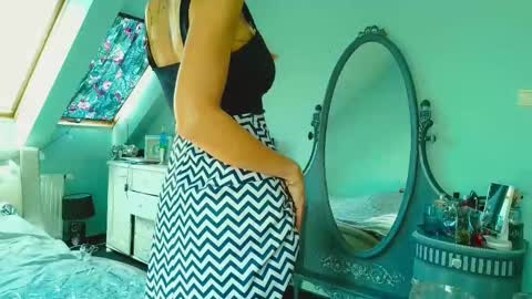 Emila online show from February 11, 11:53 am