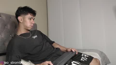 emile_239 online show from February 17, 3:36 am