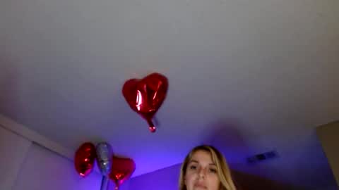emilelovesyou online show from June 6, 2:17 am