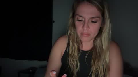 emilelovesyou online show from July 12, 5:32 am