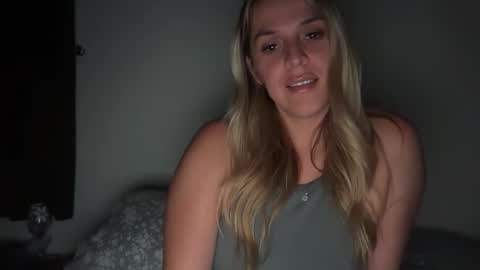 emilelovesyou online show from May 28, 3:59 am