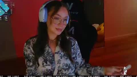 Emili online show from July 28, 11:39 am