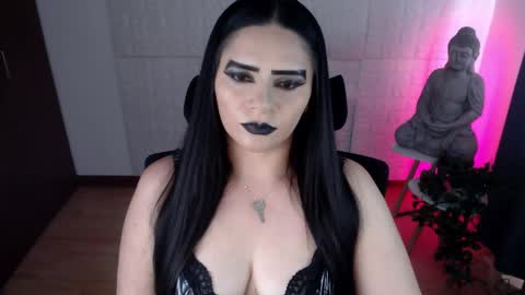 POWERFULL GODDESS EMILI online show from September 12, 8:11 pm