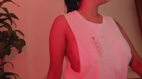 Emilia Big Boobs online show from February 28, 9:33 pm