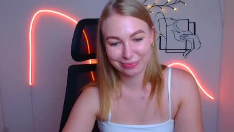 Emilia online show from July 22, 10:50 am