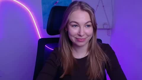 Emilia online show from November 20, 12:48 pm