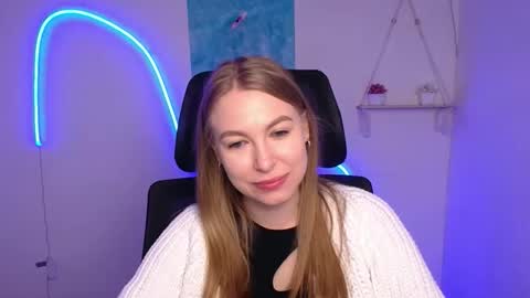 Emilia online show from November 10, 6:27 am