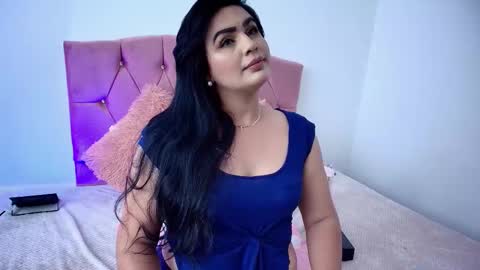 emilia_sweetx online show from October 21, 12:10 pm