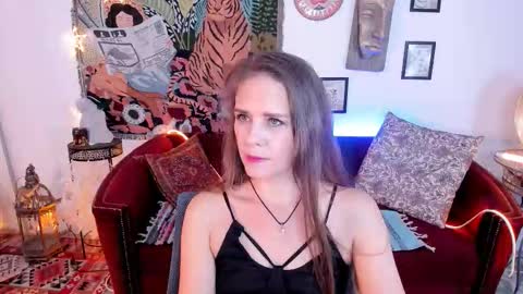 Emilia Bedy online show from October 2, 9:19 am