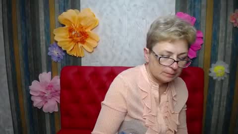 EmiliaGree online show from May 3, 9:10 pm
