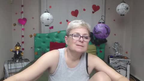 EmiliaGree online show from November 12, 7:16 pm