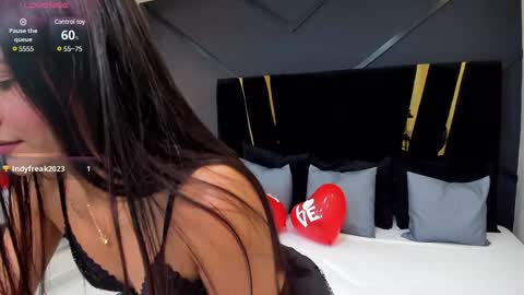 Emillie online show from February 7, 5:40 pm