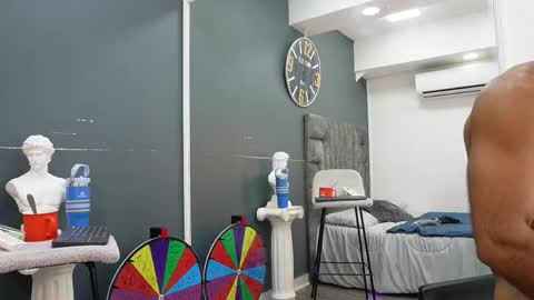 Emilio online show from April 18, 11:12 am