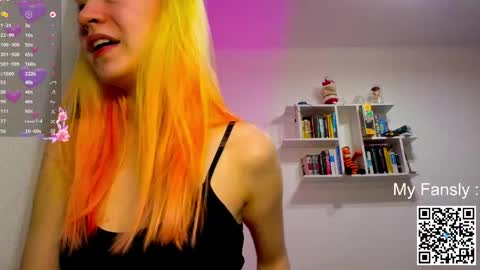 Emily online show from June 5, 10:15 pm