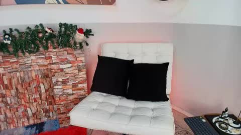 .  . online show from November 24, 9:02 pm