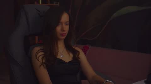 emillywade online show from December 23, 10:32 am