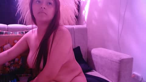 emily175445 online show from April 25, 1:52 pm