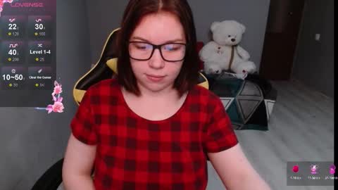 Snapshot of emily_amorre chatting on September 24, 1:45 am Emily 3 online show from September 24, 1:45 am