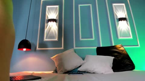 Emily online show from March 1, 12:23 pm