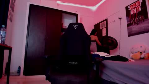 Emily  online show from January 10, 7:25 am